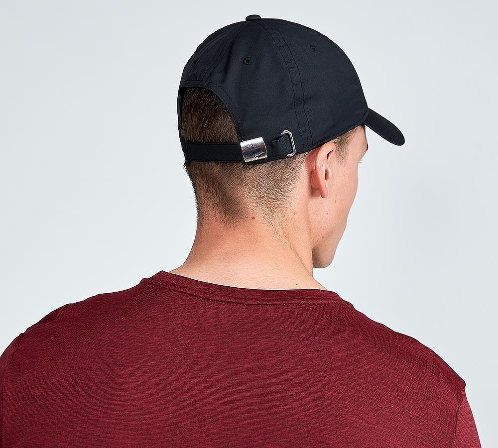 Nike Heritage 86 Swoosh Cap | Black