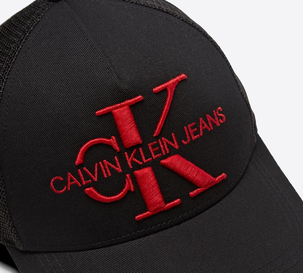 Calvin Klein Jeans Large Logo Embroidered Trucker Cap | Black