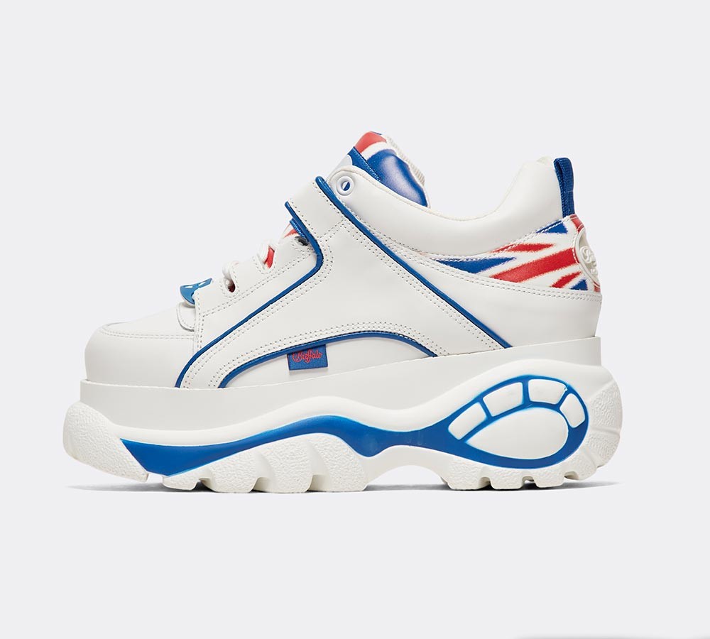 Buffalo Womens Classic Low Leather Shoe | White / UK Flag